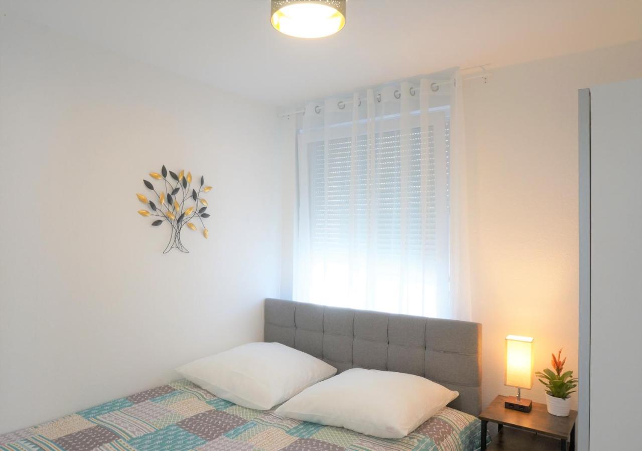 Mein Apartment Flowers Mit Kamin, Bis 10 Personen Frankenthal (Rhineland-Palatinate) Exterior foto