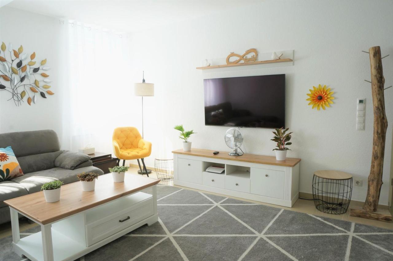 Mein Apartment Flowers Mit Kamin, Bis 10 Personen Frankenthal (Rhineland-Palatinate) Exterior foto