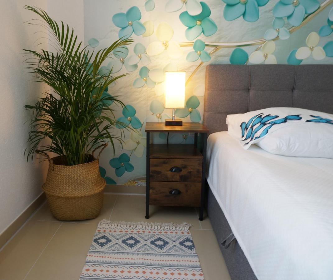 Mein Apartment Flowers Mit Kamin, Bis 10 Personen Frankenthal (Rhineland-Palatinate) Exterior foto