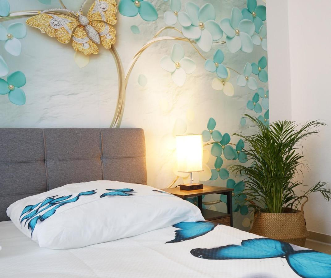 Mein Apartment Flowers Mit Kamin, Bis 10 Personen Frankenthal (Rhineland-Palatinate) Exterior foto