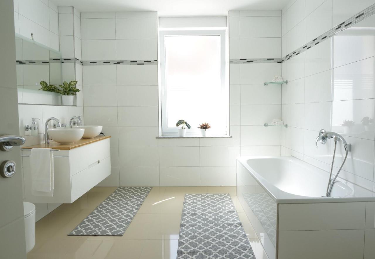Mein Apartment Flowers Mit Kamin, Bis 10 Personen Frankenthal (Rhineland-Palatinate) Exterior foto