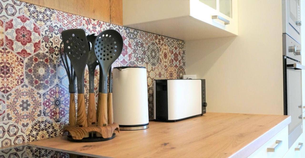 Mein Apartment Flowers Mit Kamin, Bis 10 Personen Frankenthal (Rhineland-Palatinate) Exterior foto