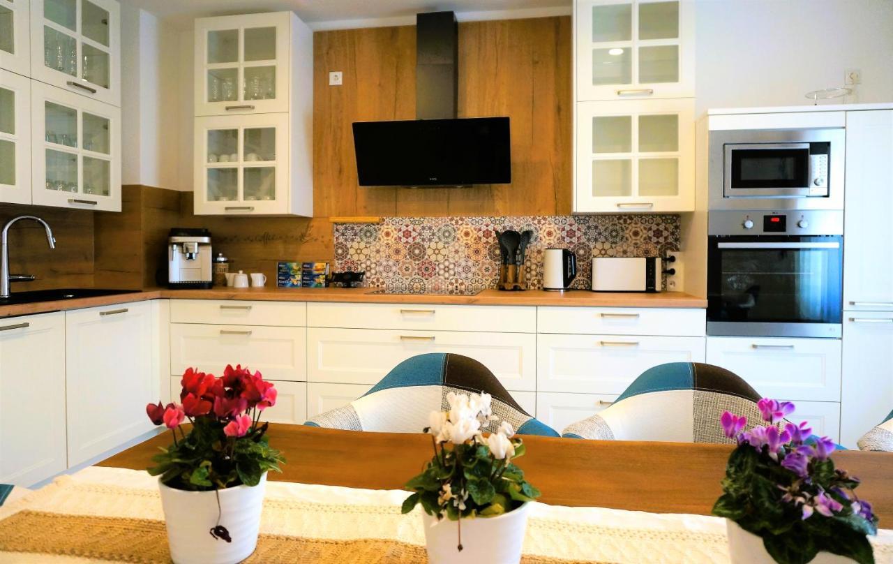 Mein Apartment Flowers Mit Kamin, Bis 10 Personen Frankenthal (Rhineland-Palatinate) Exterior foto