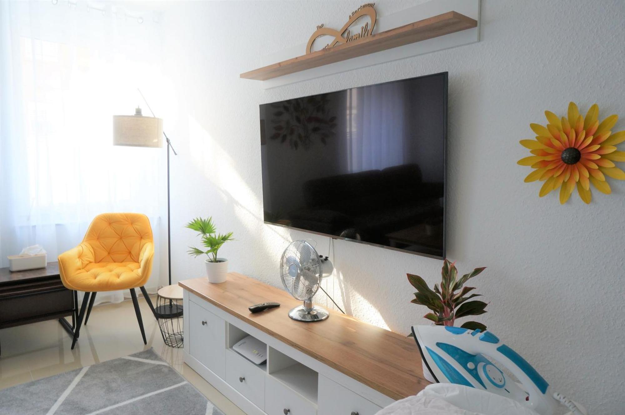 Mein Apartment Flowers Mit Kamin, Bis 10 Personen Frankenthal (Rhineland-Palatinate) Exterior foto